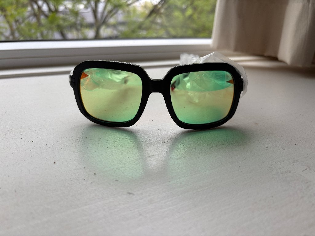 DSQUARED2 zonnebril nieuw in de doos!!!, Zonnebril, Zwart, Nieuw, Ophalen