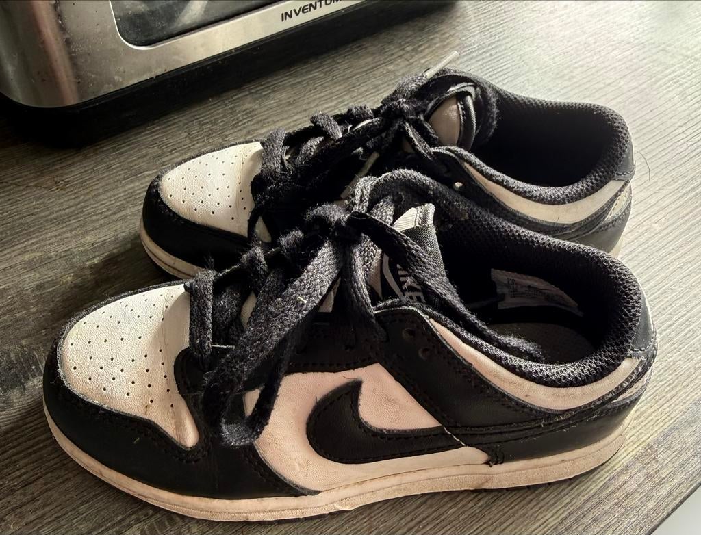 Nike Dunk Low Panda sneakers voor kinderen, Ophalen of Verzenden, Zo goed als nieuw, Jongen of Meisje, Schoenen