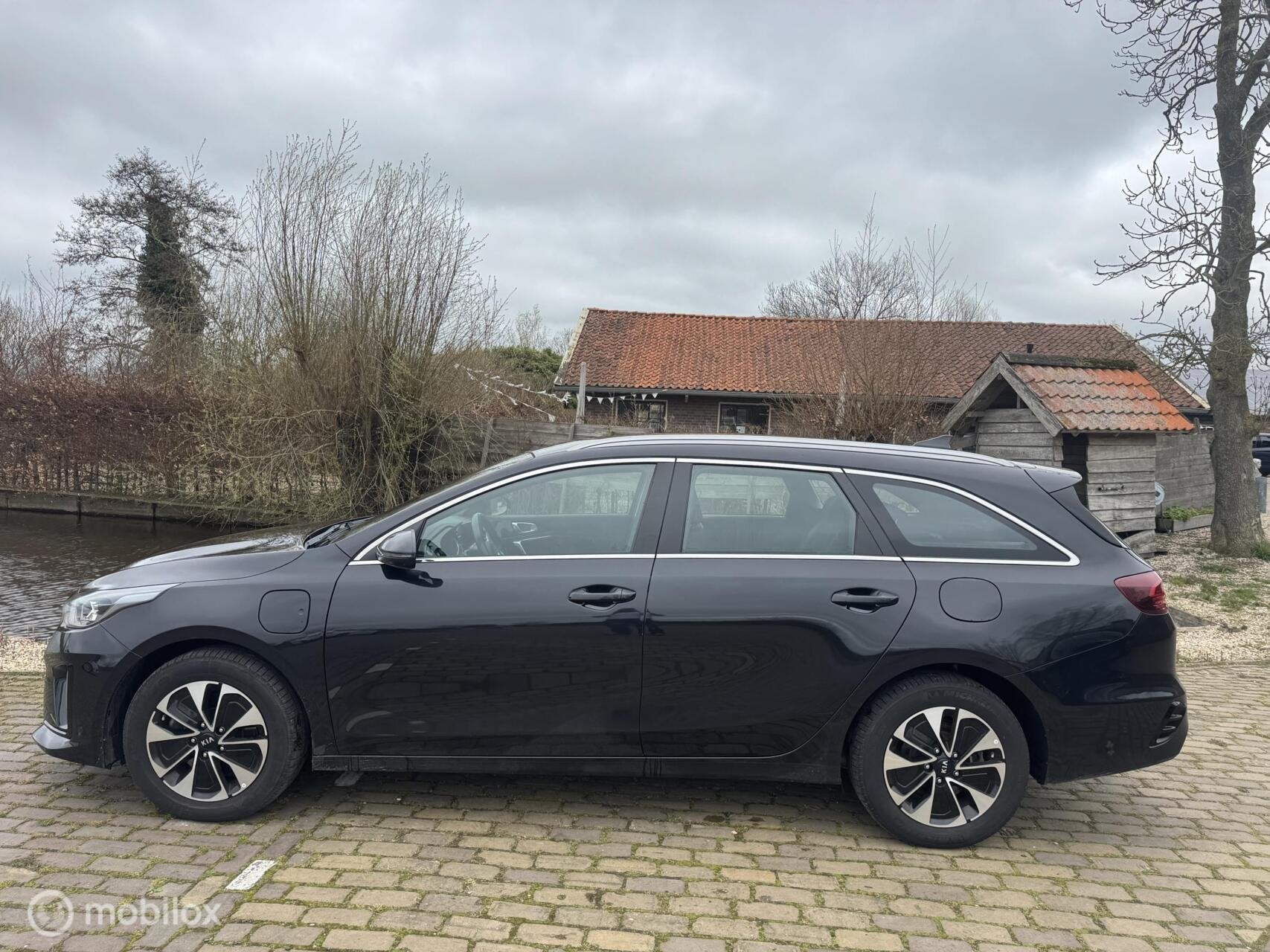 Kia Ceed Sportswagon 1.6 PHEV Spirit | +Winter set | ACC, 77 km/l, Gebruikt, Met garantie (alle), Zwart