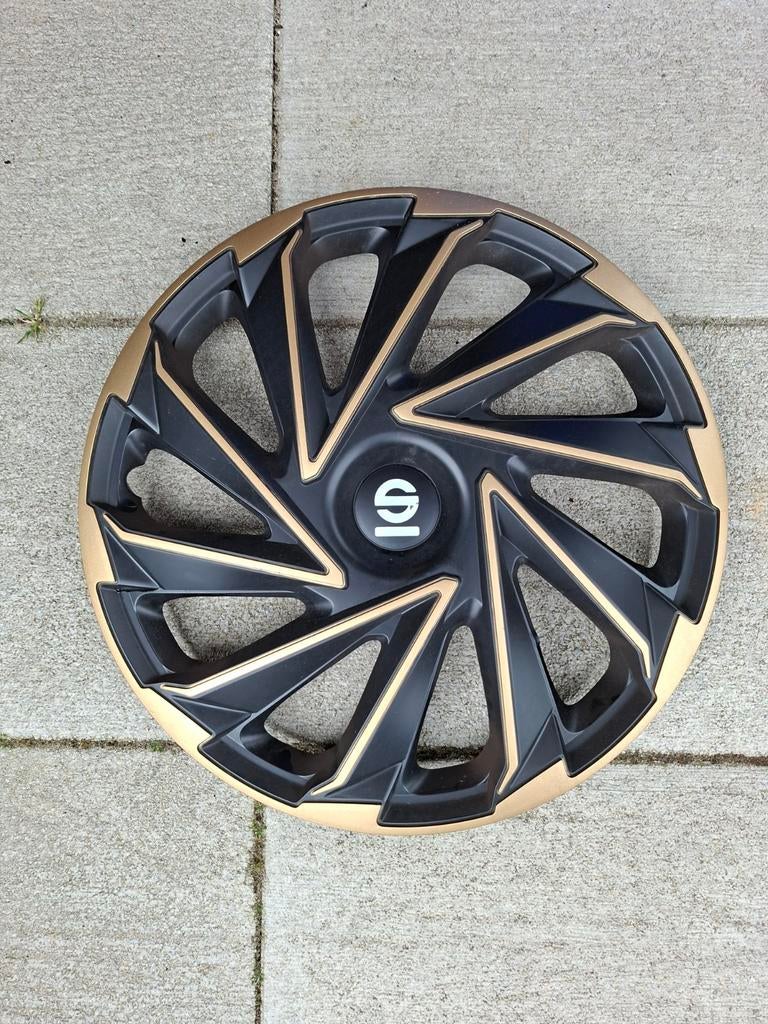 wieldoppen 15 inch met ventieluitsparing, Ophalen of Verzenden, Zo goed als nieuw