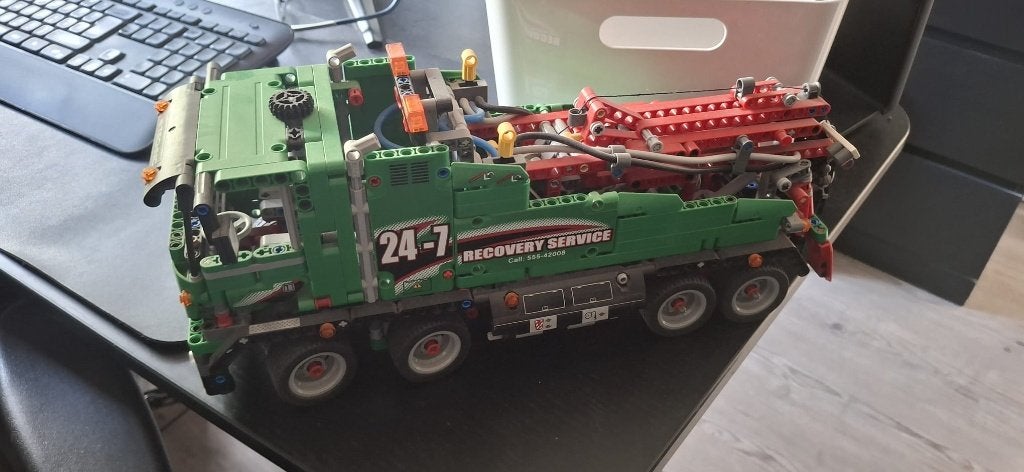 Lego Technic 42008, Lego, Inclusief instructies, Ophalen of Verzenden, Zo goed als nieuw