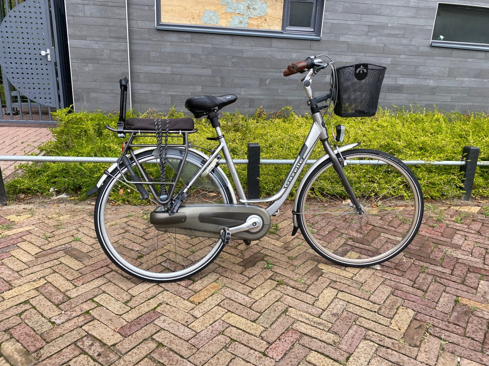 Gazelle damesfiets 28 inch in zeer nette staat, Fietsen en Brommers, Fietsen | Dames | Moederfietsen, Ophalen, Zo goed als nieuw