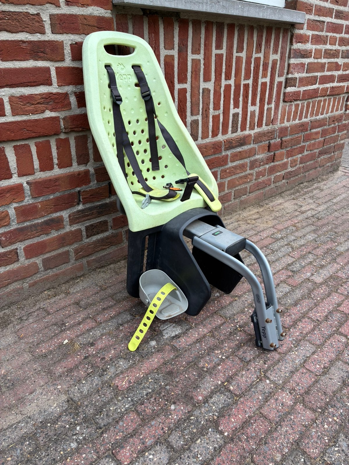 Yepp fietsstoeltje achterop, Ophalen, Zo goed als nieuw