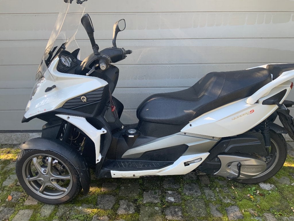 Scooter Quadro 350s, 12 t/m 35 kW, 350 cc, 1 cilinder