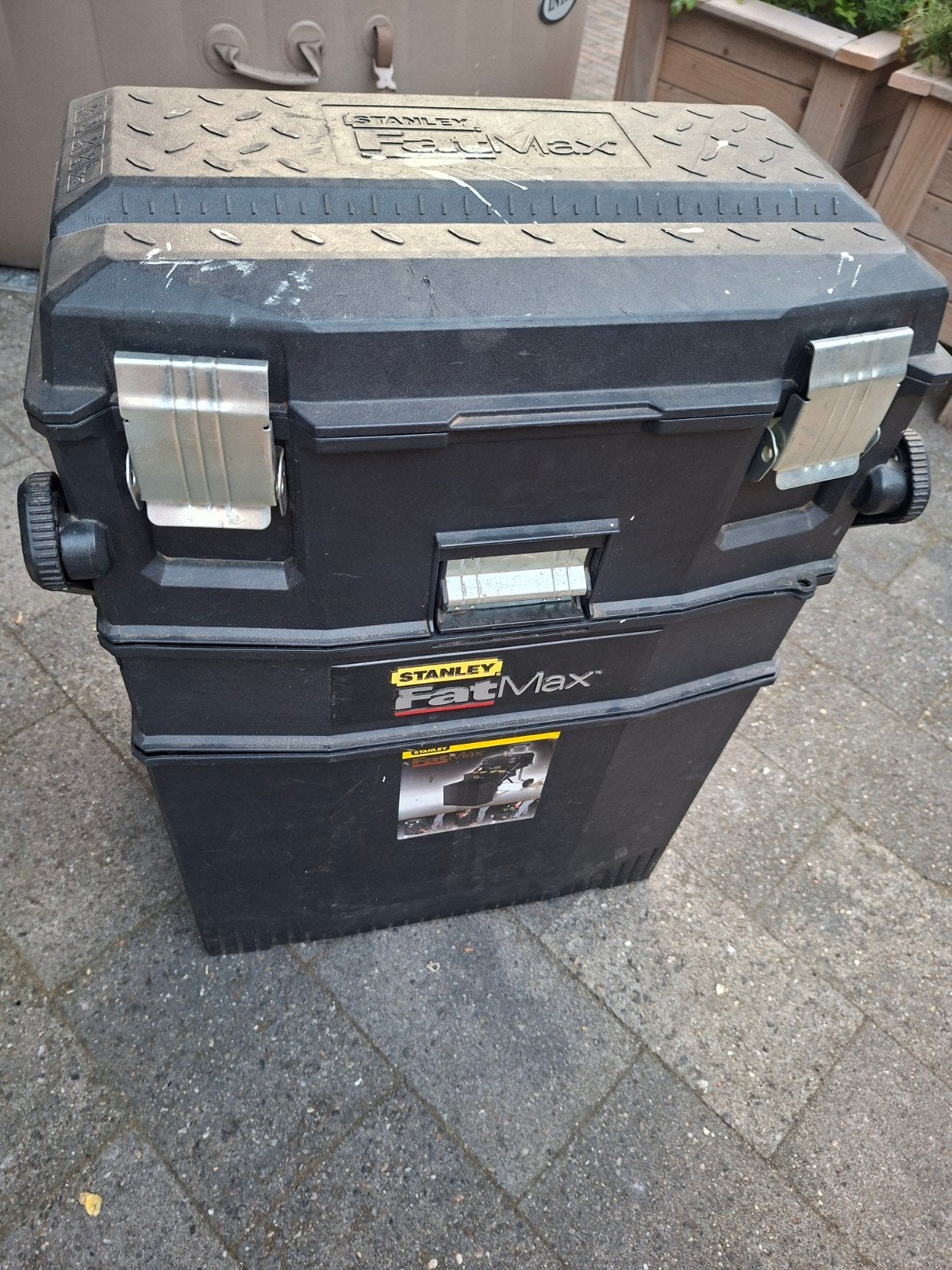 Stanley gereedschapswagen, Ophalen