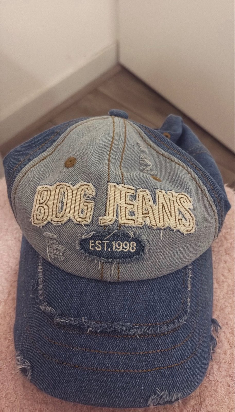 Stoere denim pet 'BOG JEANS EST. 1998' - One size, Kleding | Dames, Hoeden en Petten, Ophalen of Verzenden, Gedragen, One size fits all