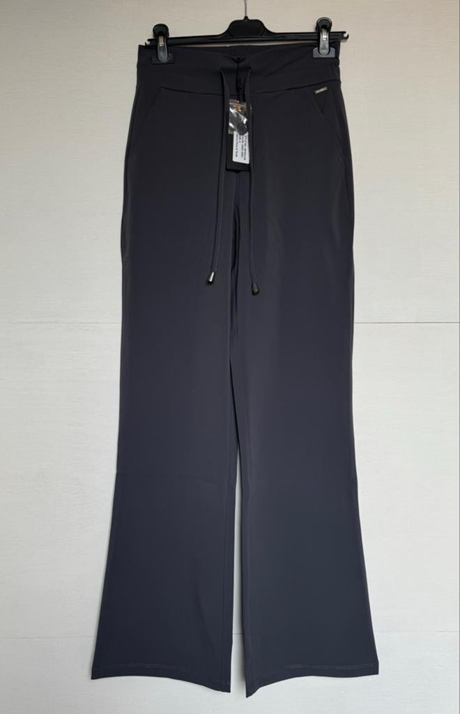 Mi Piace Broek wijde pijp MP202136 Dark Grey €25,- ps, Kleding | Dames, Broeken en Pantalons, Maat 46/48 (XL) of groter, Nieuw