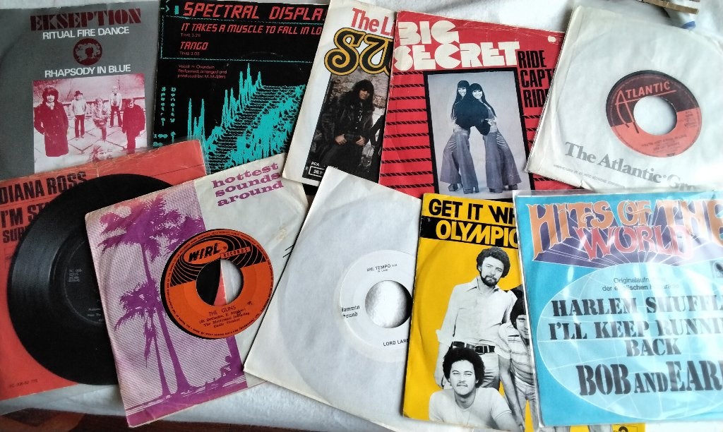 SINGLES COLLECTIE Soca Calipso New Wave Soul Rock Pop, Ophalen of Verzenden, Zo goed als nieuw, 7 inch, Pop