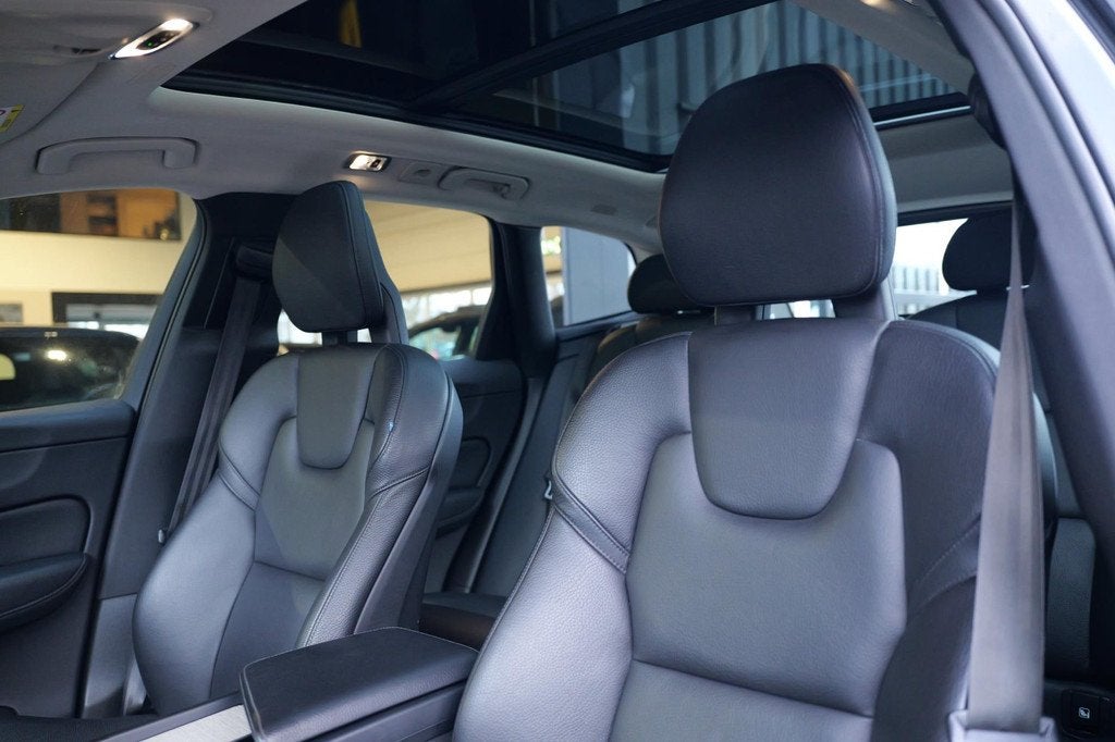 Volvo XC60 2.0 T8 AWD Inscription Pano|Luchtv|Trekh|19inch, Auto's, Volvo, Automaat, Gebruikt, Euro 6, 1969 cc