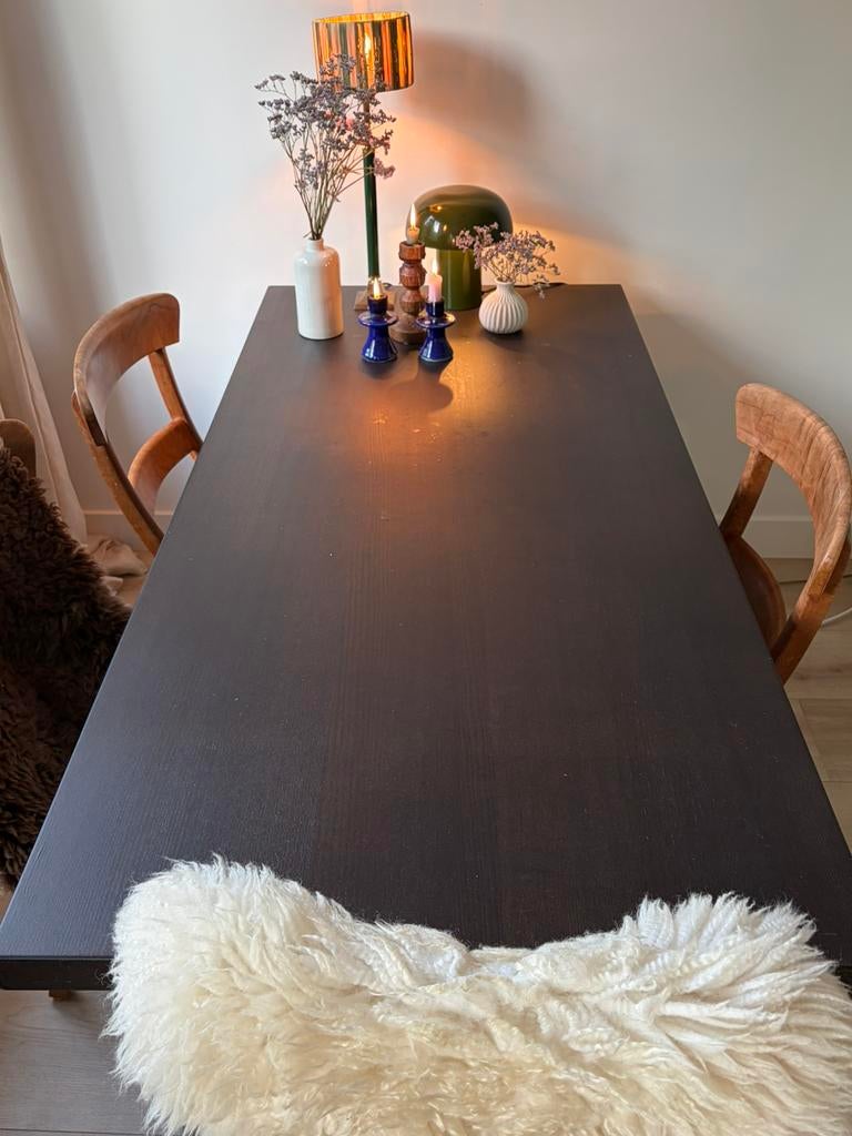 Donkerbruine eettafel, Ophalen, Gebruikt, 4 tot 6 stoelen