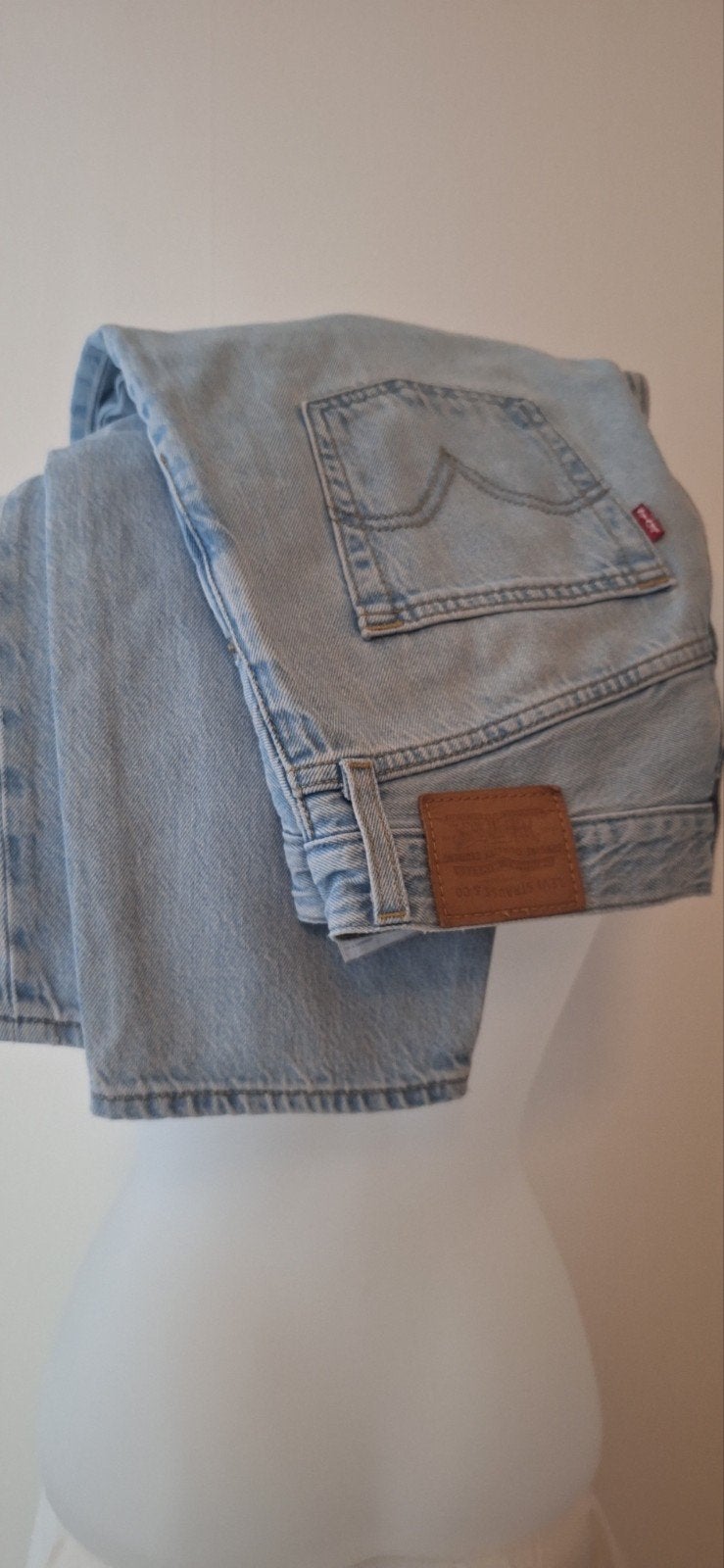 Levi's Premium High Loose Taper Jeans W28, Blauw, Ophalen of Verzenden, Zo goed als nieuw, W28 - W29 (confectie 36)