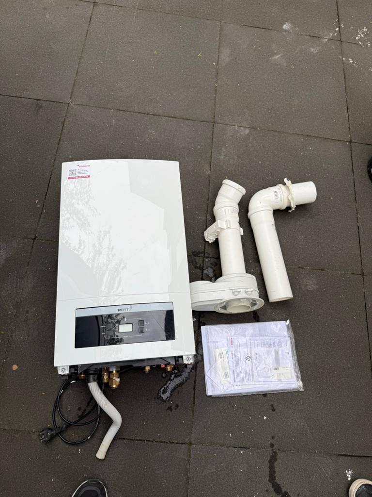 Nefit NxT HRC 24 CW4 CV-ketel uit 2024, Doe-het-zelf en Verbouw, Verwarming en Radiatoren, Ophalen, 30 tot 80 cm, Hoog rendement (Hr)