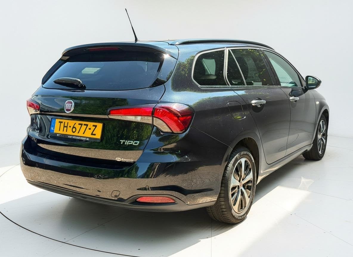 Fiat Tipo Stationwagon 1.6 MultiJet 16v Business, Auto's, Fiat, Gebruikt, Euro 6, 4 cilinders, Zwart