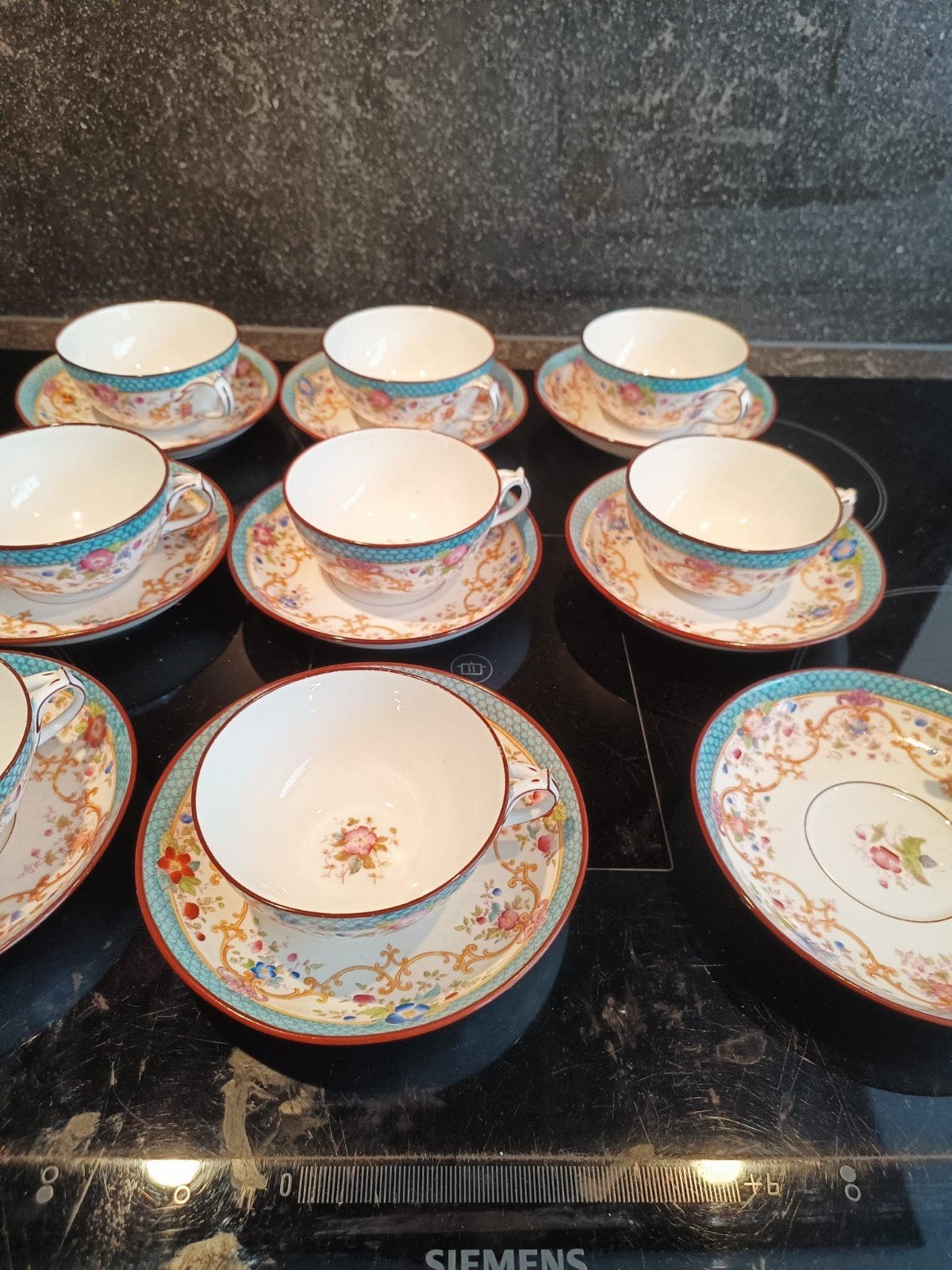 9 Minton kop en schotel set - Prachtig bloemmotief, Ophalen of Verzenden