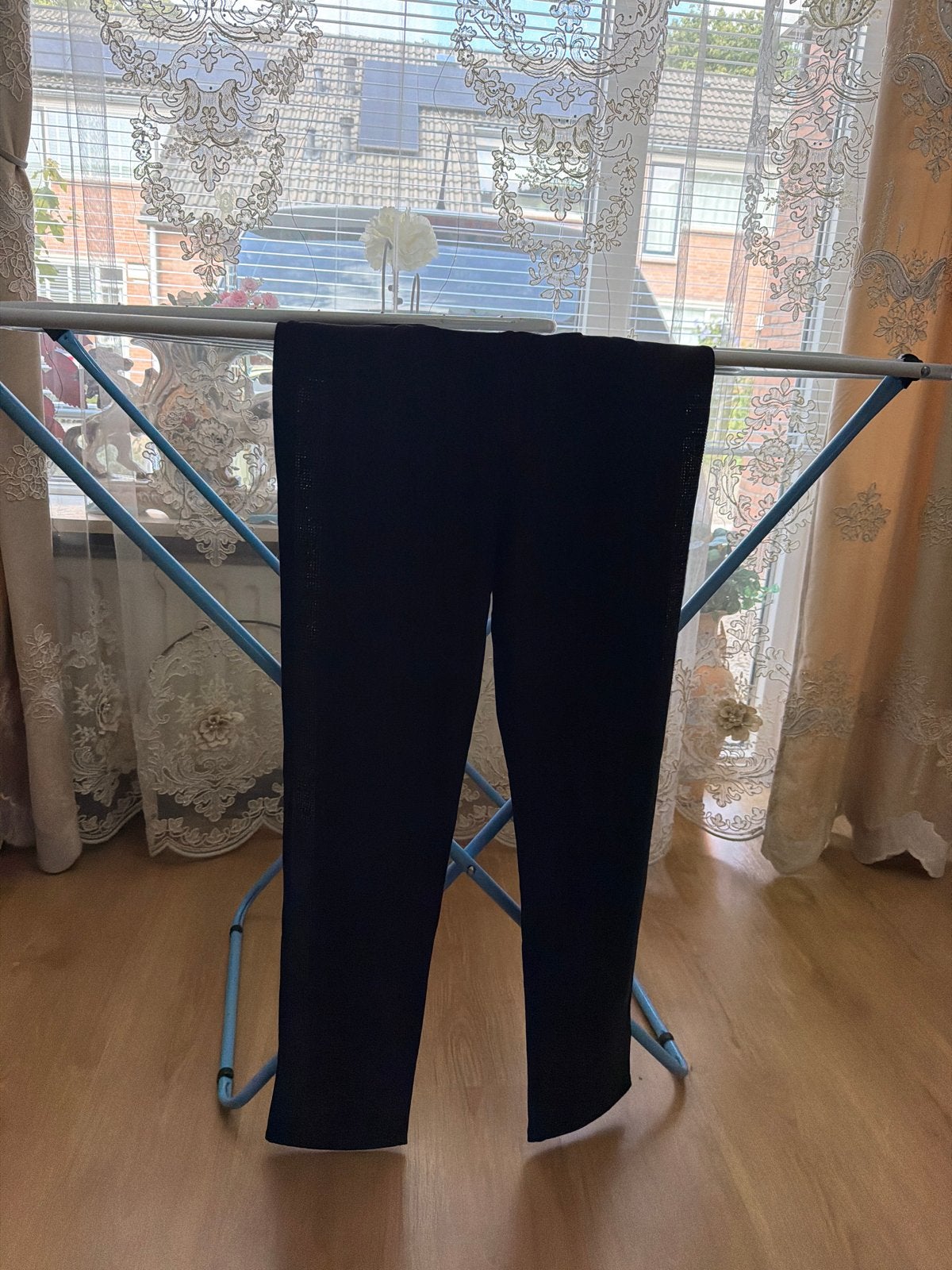 Zwarte broek met strass details maat L, Zwart, Maat 42/44 (L), Nieuw, Ophalen of Verzenden