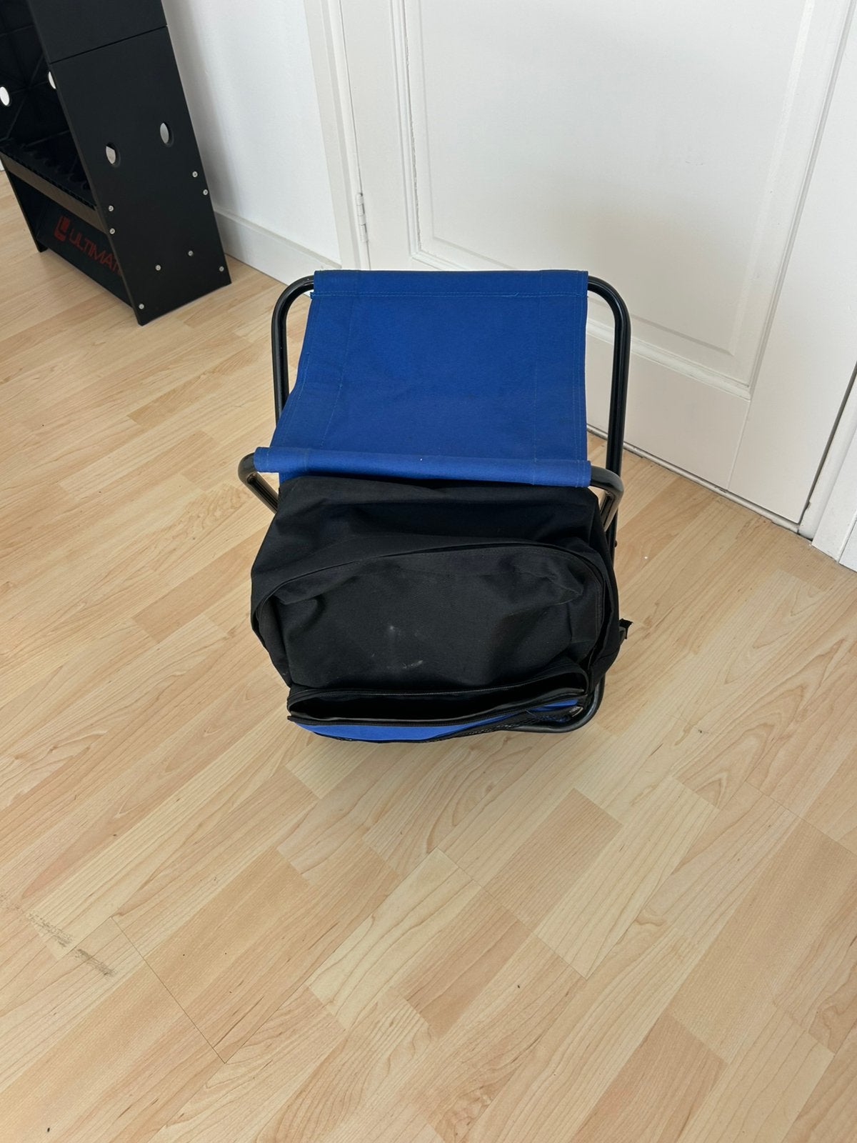 Vis stoeltje met rugzak, Ophalen, Gebruikt, Koffer of Tas