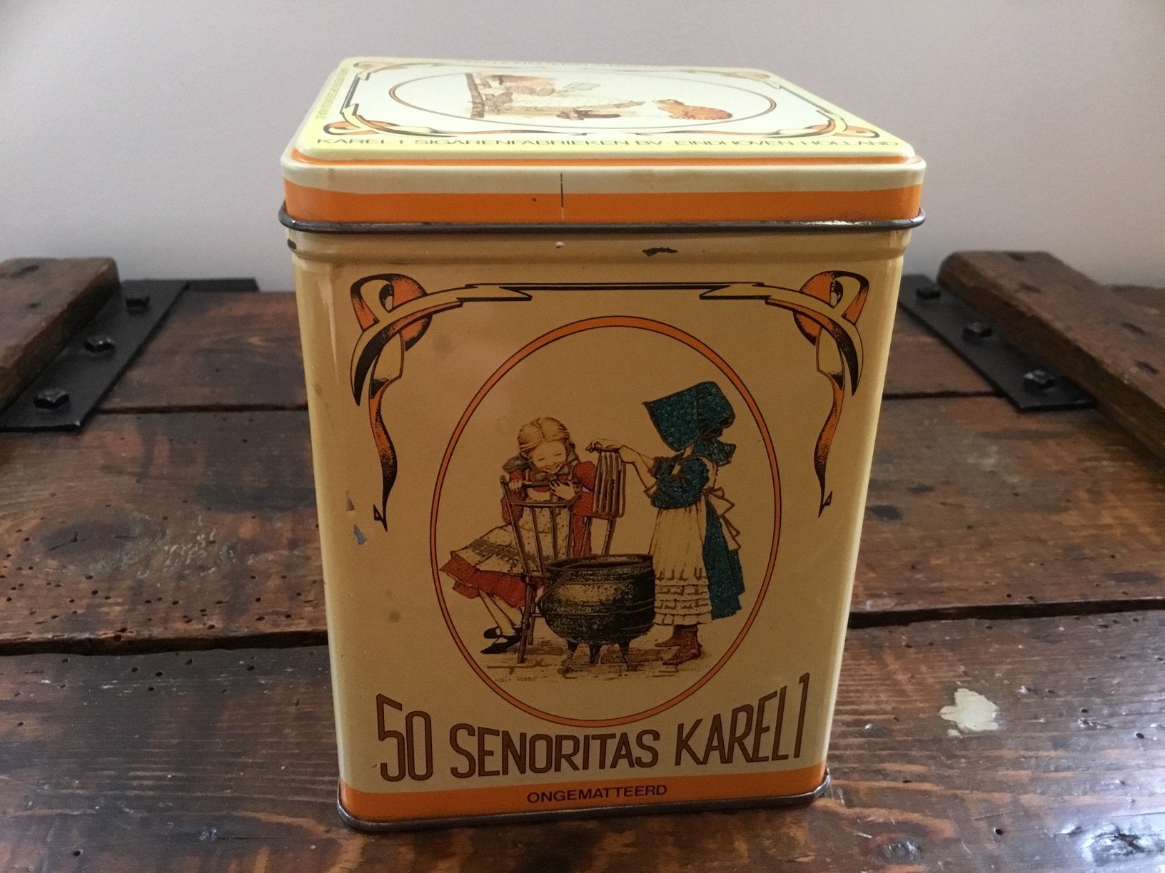 Karel 1 sigarenblikje., Verzamelen, Ophalen of Verzenden, Zo goed als nieuw, Overige
