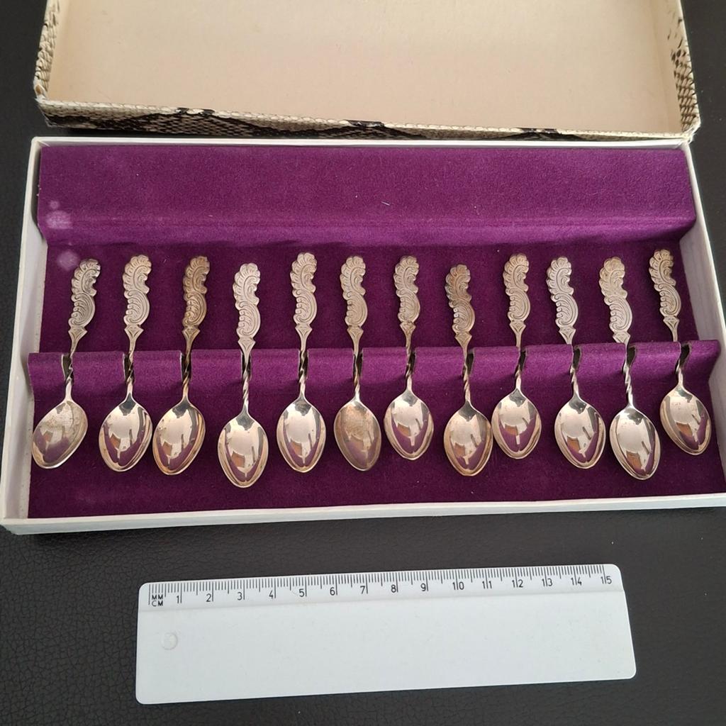 Zilver 2e gehalte..12 stuks gemerkte lepeltjes in originele, Antiek en Kunst, Ophalen of Verzenden, Zilver