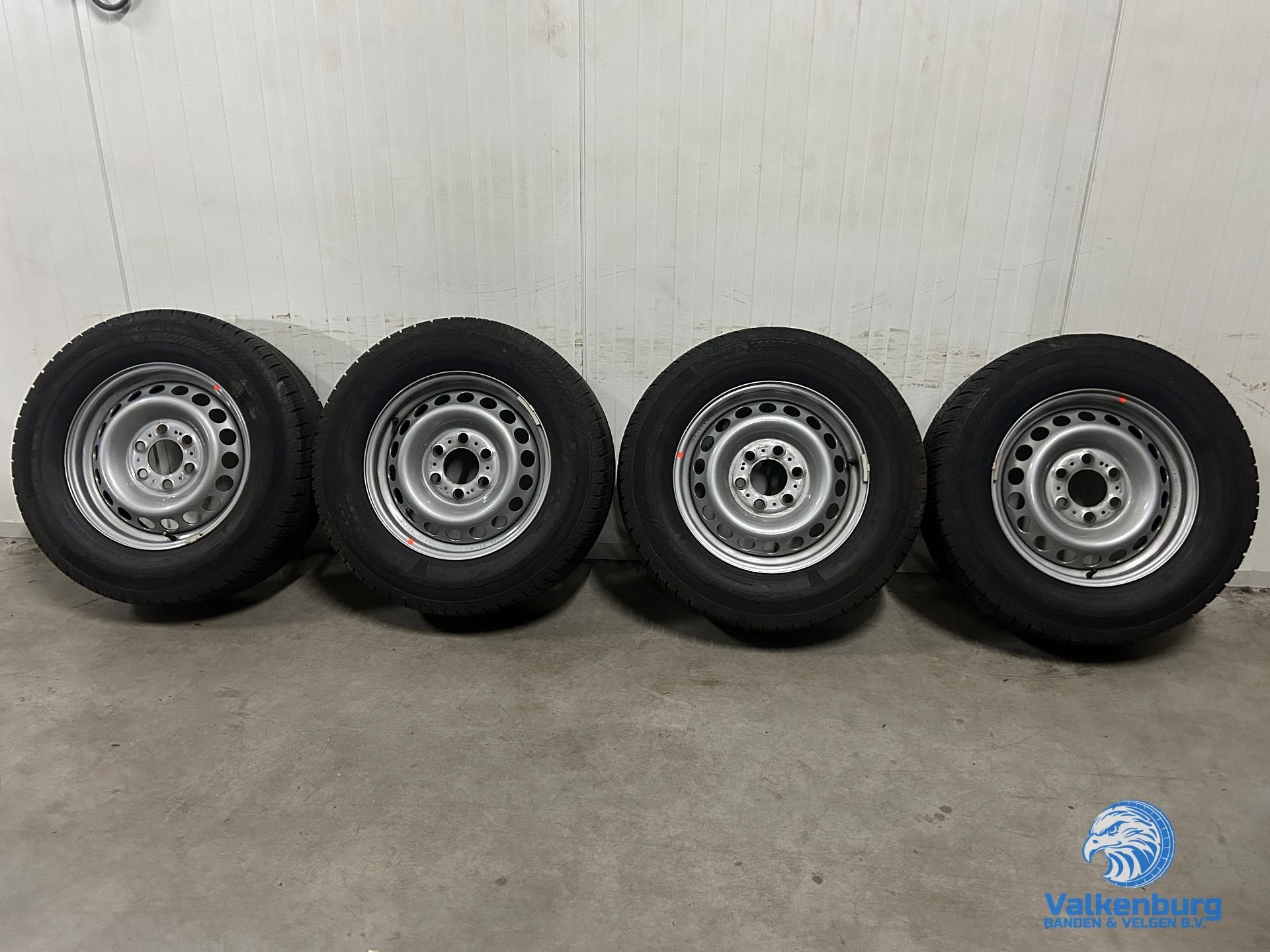 Originele Mercedes Sprinter 16 inch stalen velgen 6x130 TPMS, -, Banden en Velgen, Ophalen of Verzenden, 235 mm
