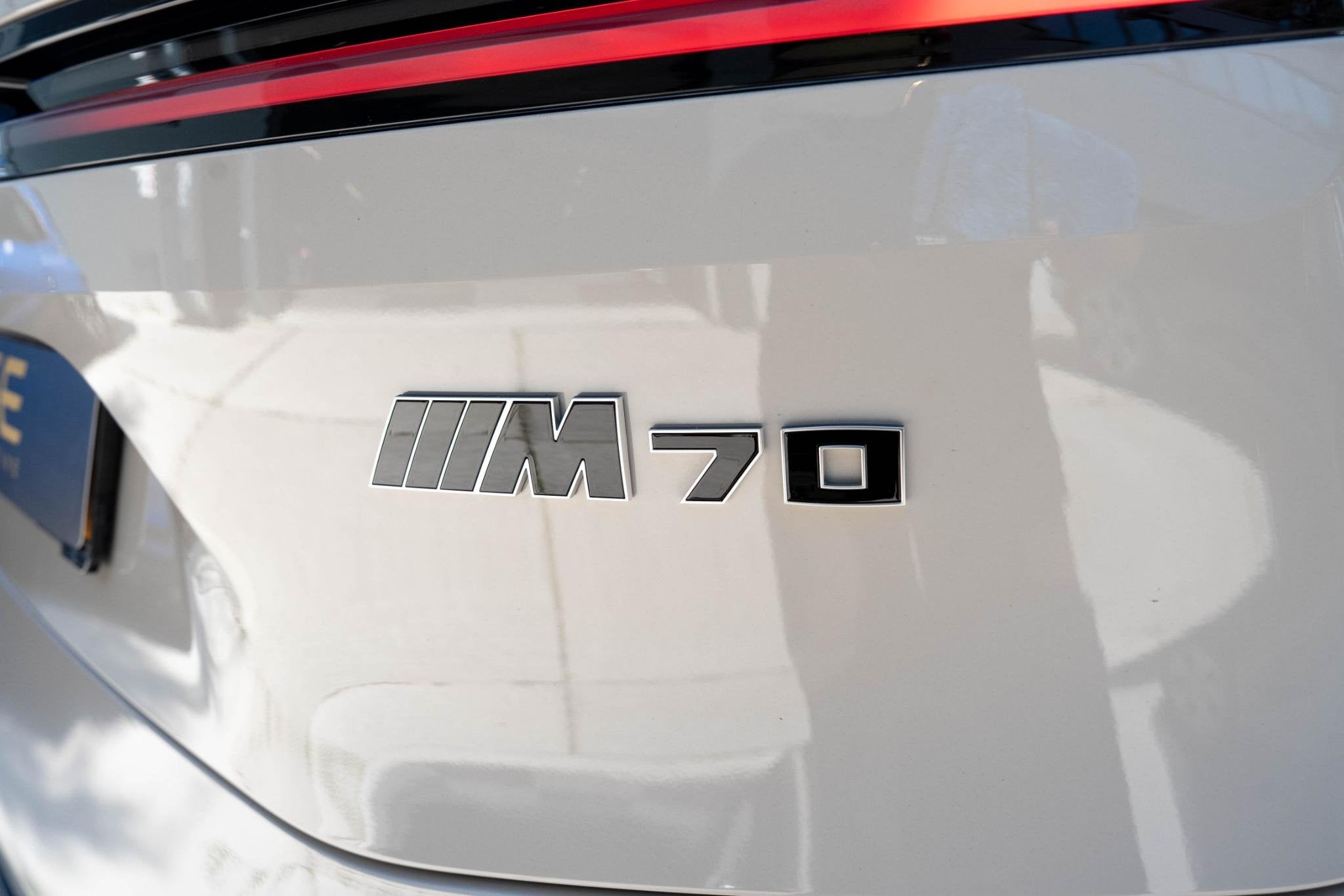 Foto 18 van BMW iX xDrive M70 112 kWh | Suite Amido | Snelwegassistent*