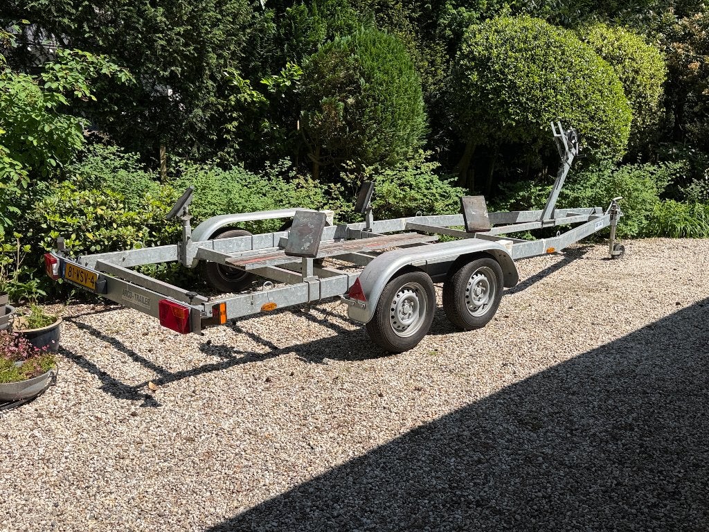 Dubbelas boottrailer 2000 kg....in nette staat., Watersport en Boten, Ophalen, Gebruikt, 1500 tot 3000 kg, Sloepentrailer