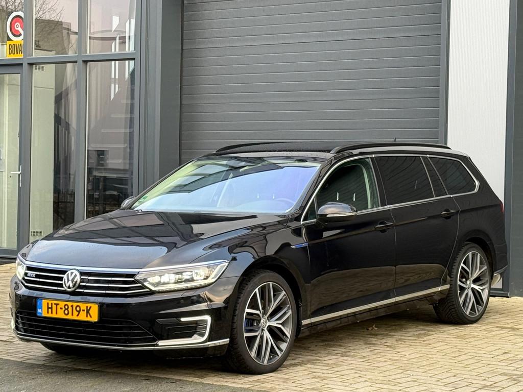 Volkswagen Passat Variant 1.4 TSI GTE Highline / LUXE, Auto's, Gebruikt, Zwart, Hybride Elektrisch/Benzine, 1600 kg