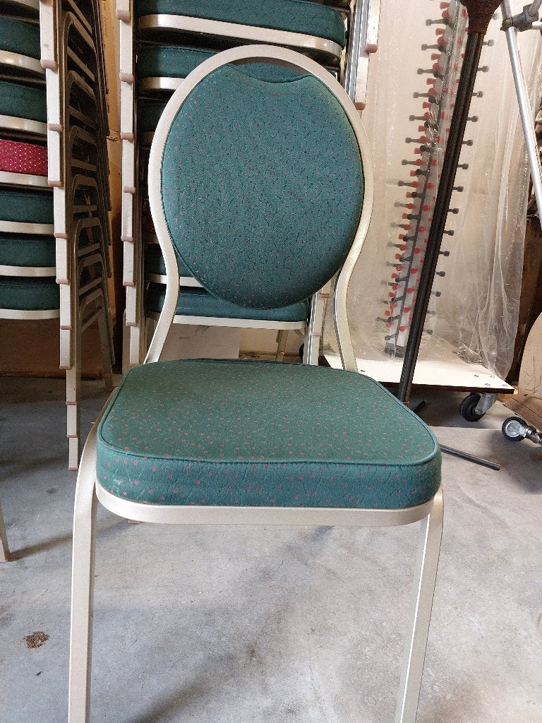 30 stuks Stackchair van G-Line in de kleur groen (hamerslag), Ophalen, Zo goed als nieuw, Overige kleuren, Vijf, Zes of meer stoelen