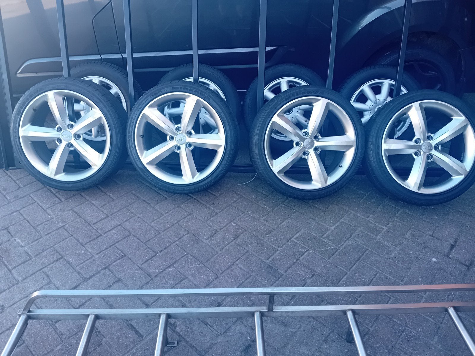 Audi 18 inch velgen met goede banden, Ophalen, 18 inch, Gebruikt, Banden en Velgen