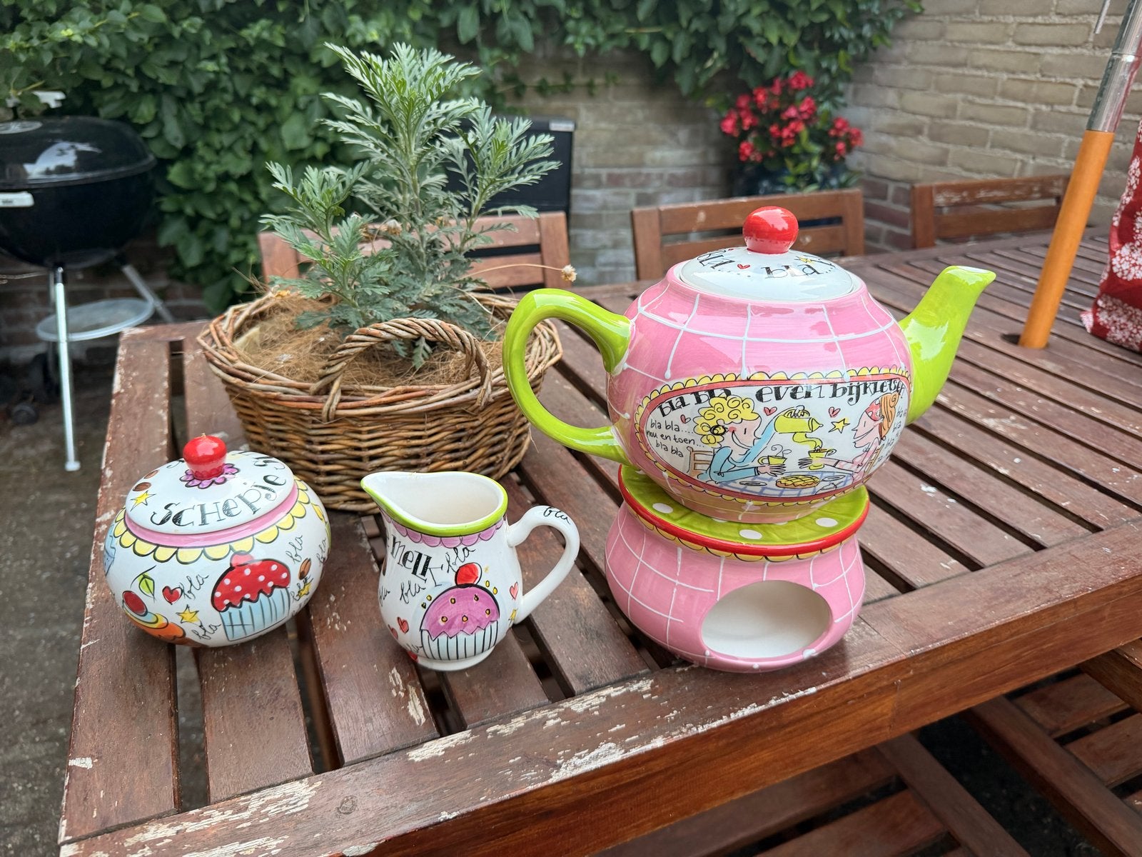 Blond Amsterdam theepot met theelicht, suikerpot en melkkann, Gebruikt, Keramiek, Ophalen of Verzenden, Theepot
