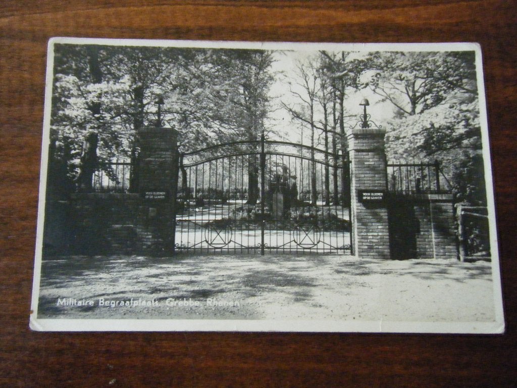 V12 - Rhenen - Grebbe - Begraafplaats - Mooi/Oud, Verzamelen, Ophalen of Verzenden, 1940 tot 1960, Utrecht