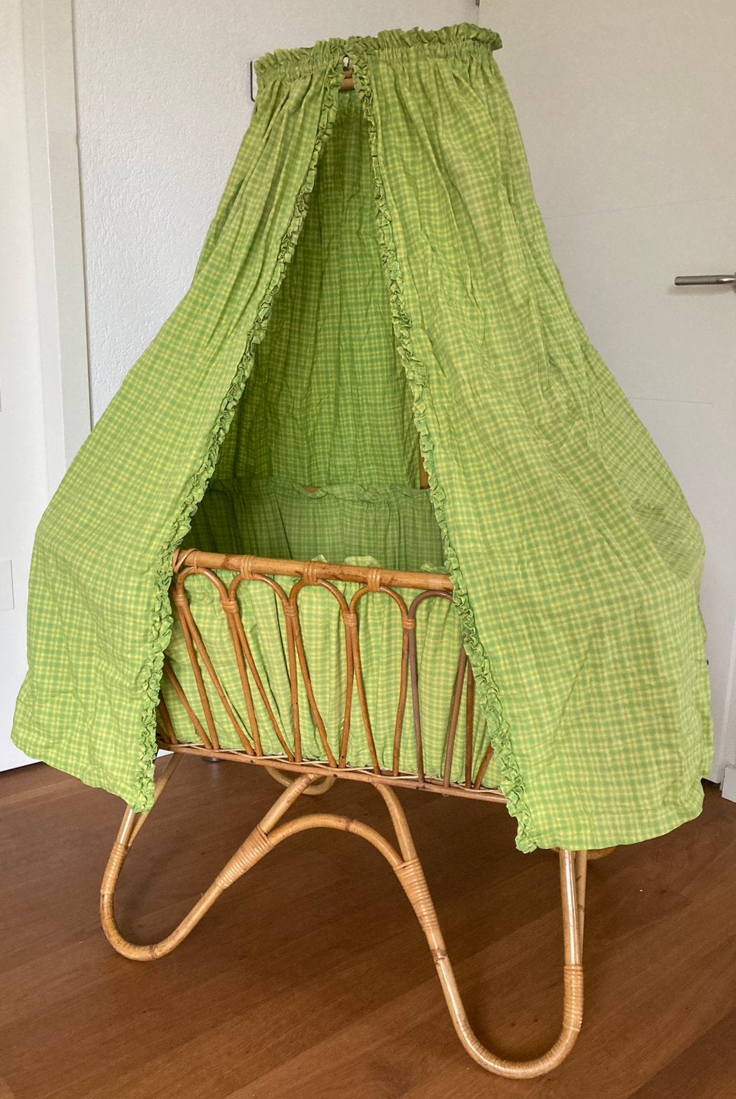 Rotan wieg, Ophalen, Gebruikt, Wieg