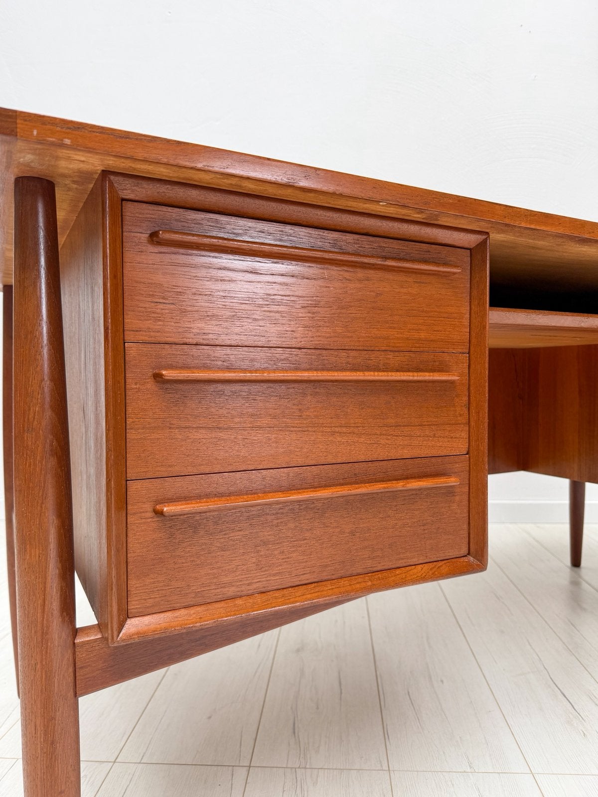 Arne Vodder H.P. Hansen teak bureau vintage jaren 60 deens, Scandinavisch, Hout, 153 cm, Ophalen of Verzenden
