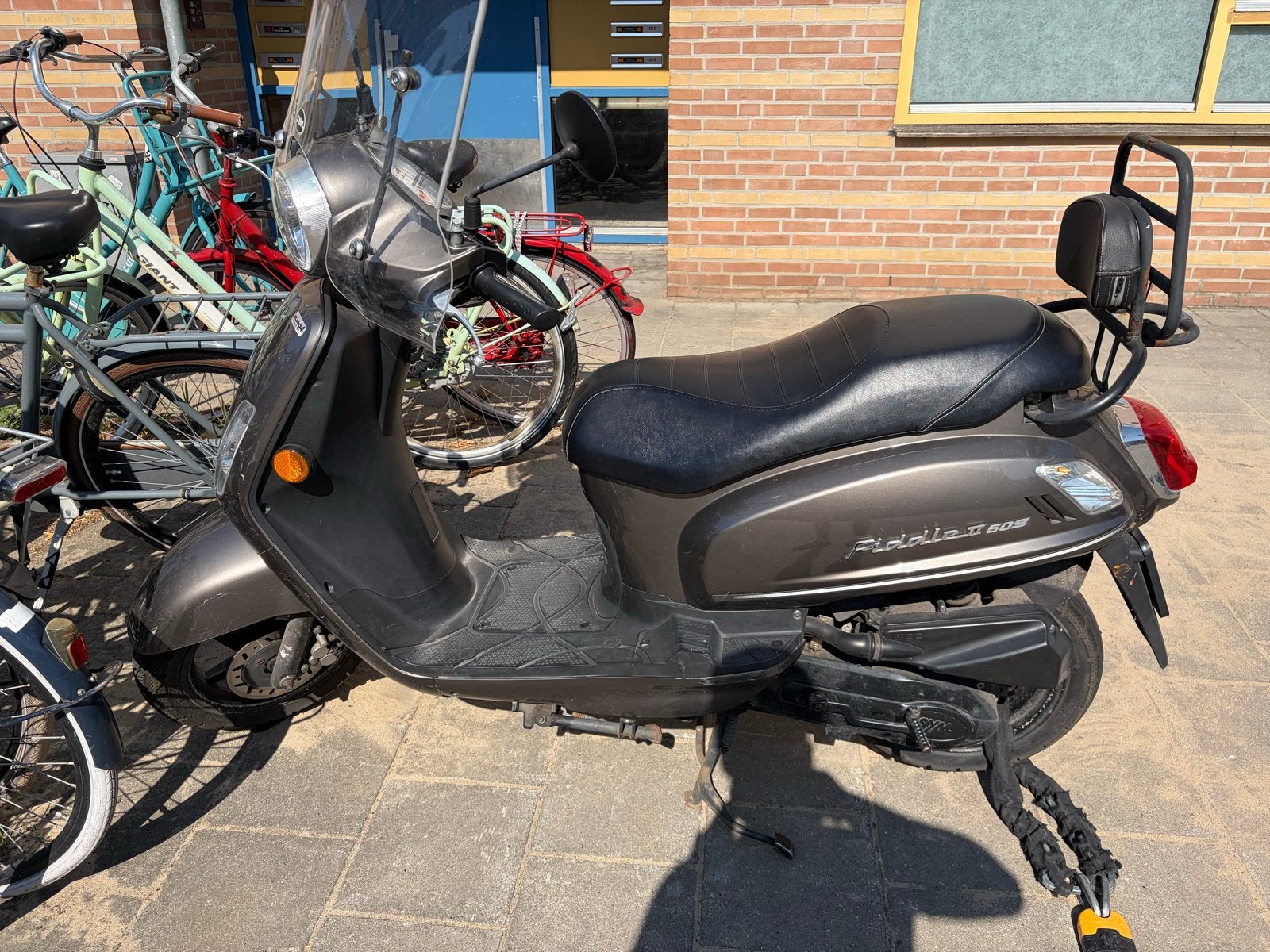 Sym Fiddle 2 uit 2020 met blauw kenteken + 2 helmen, Ophalen, Gebruikt, Benzine, SYM