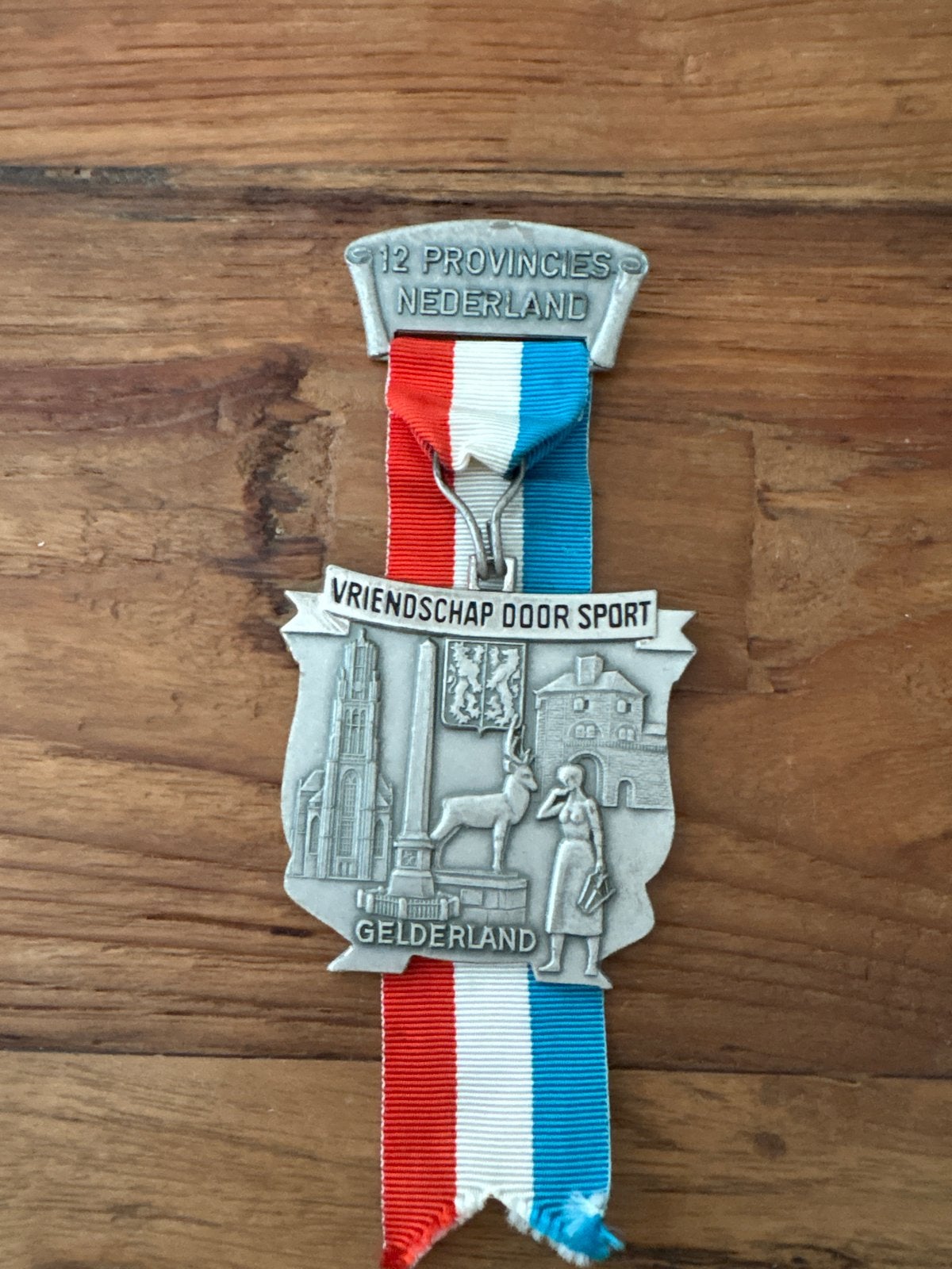 Historische medaille 'Vriendschap door Sport' Gelderland, Postzegels en Munten, Ophalen of Verzenden, Overige materialen, Nederland