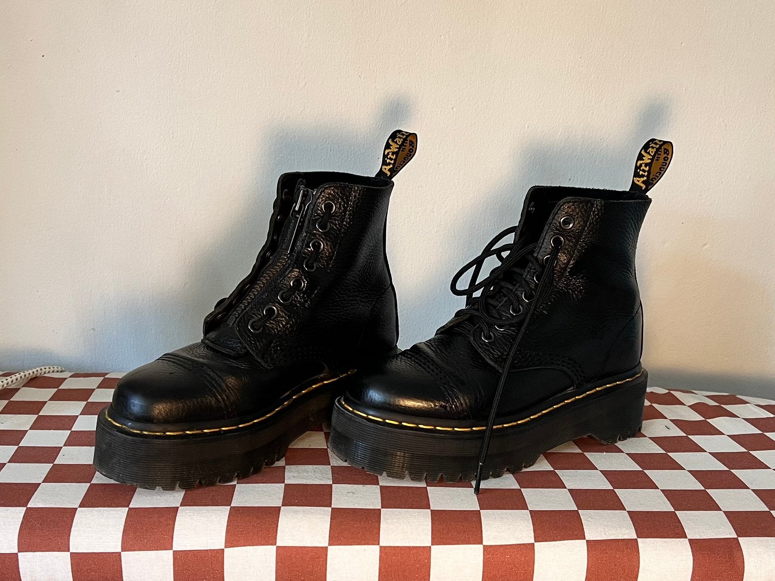 Dr. Martens Sinclair maat 37, Kleding | Dames, Schoenen, Ophalen of Verzenden, Zo goed als nieuw, Zwart