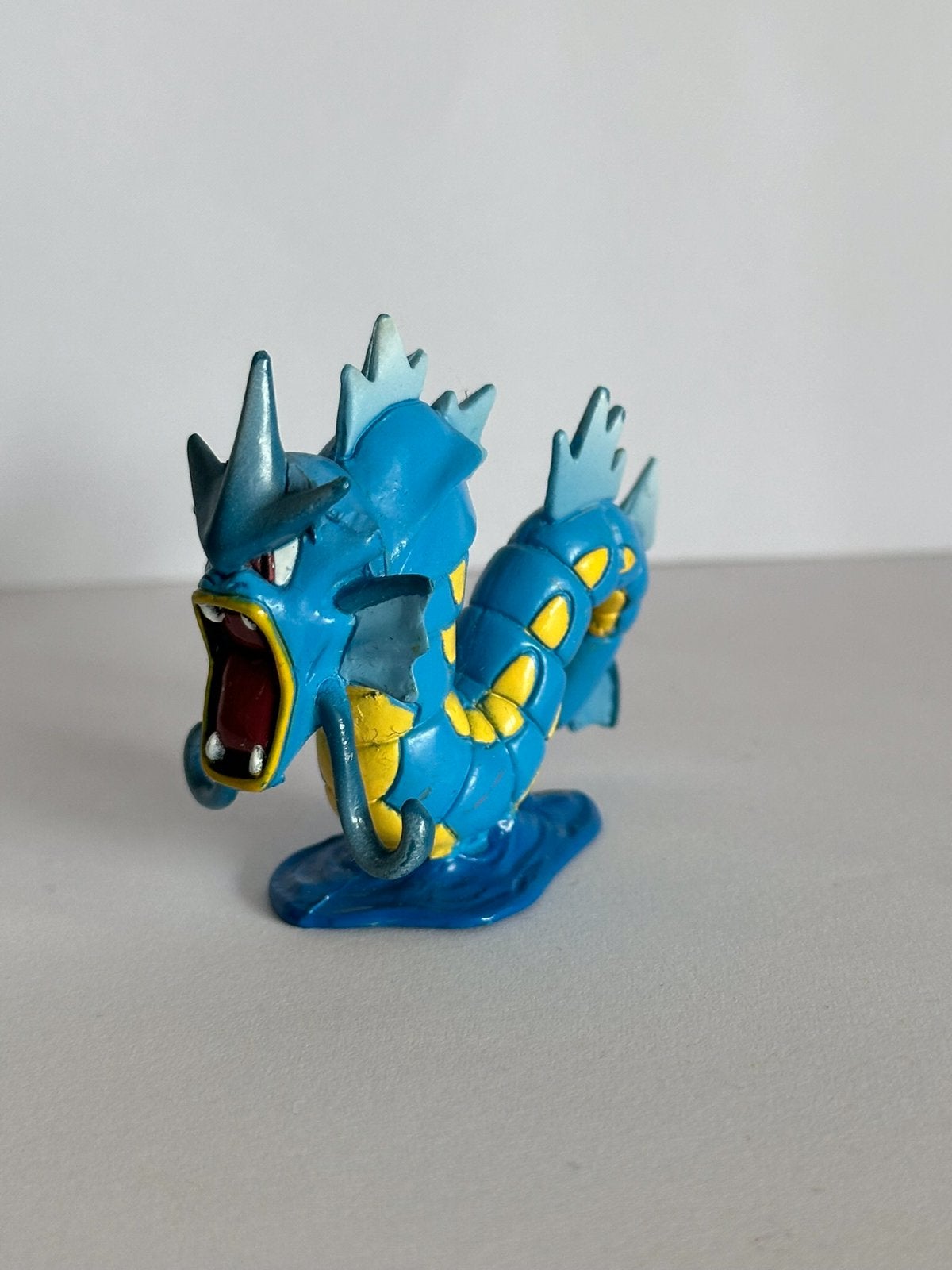 Tomy Pokémon figuurtje Gyarados, Verzamelen, Poppetjes en Figuurtjes, Ophalen of Verzenden, Zo goed als nieuw