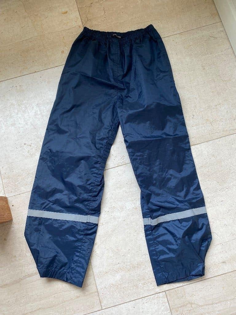 Regenbroek HEMA maat 134/140, Broek, Gebruikt, Jongen of Meisje, Ophalen of Verzenden