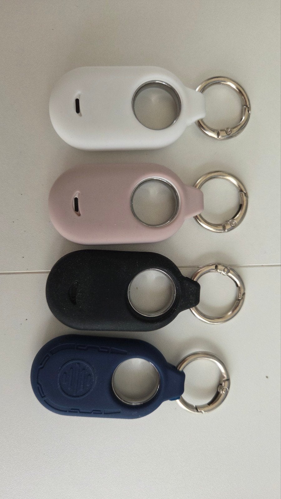 4x Samsung GALAXY SmartTag2 met hoesjes, zo goed als nieuw, Ophalen of Verzenden, Zo goed als nieuw