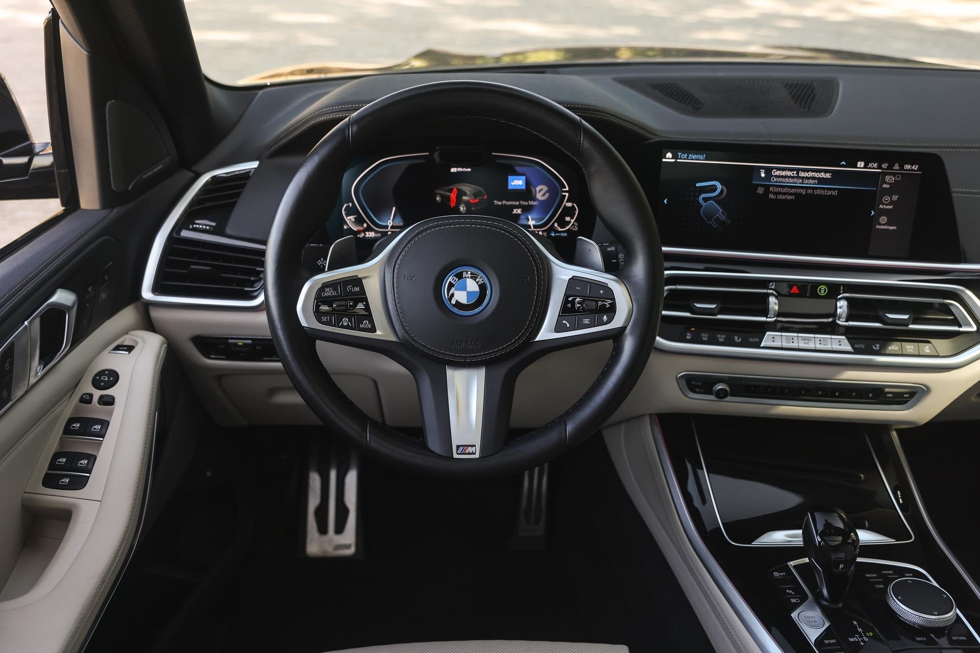BMW X5 xDrive45e High Executive M Sport Automaat / Panoramad, Auto's, Dealer onderhouden, Gebruikt, 394 pk, Met garantie (alle)