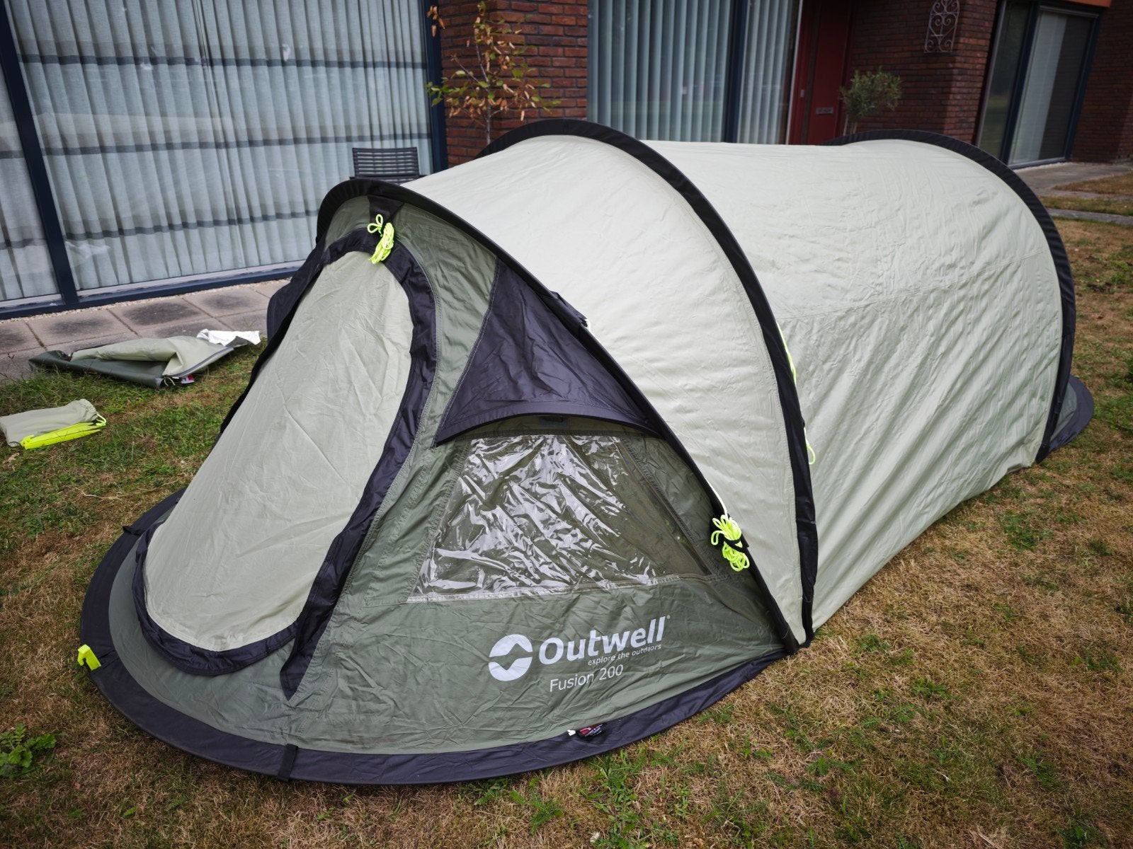 Outwell Fusion 200 tunneltent - 2 persoons, Ophalen of Verzenden, Zo goed als nieuw, Tot en met 2