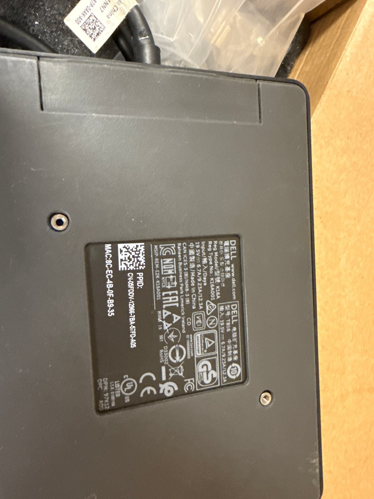 Dell Docking Station WD15 met 180W Adapter, Verzenden, Zo goed als nieuw, Docking station, Laptop