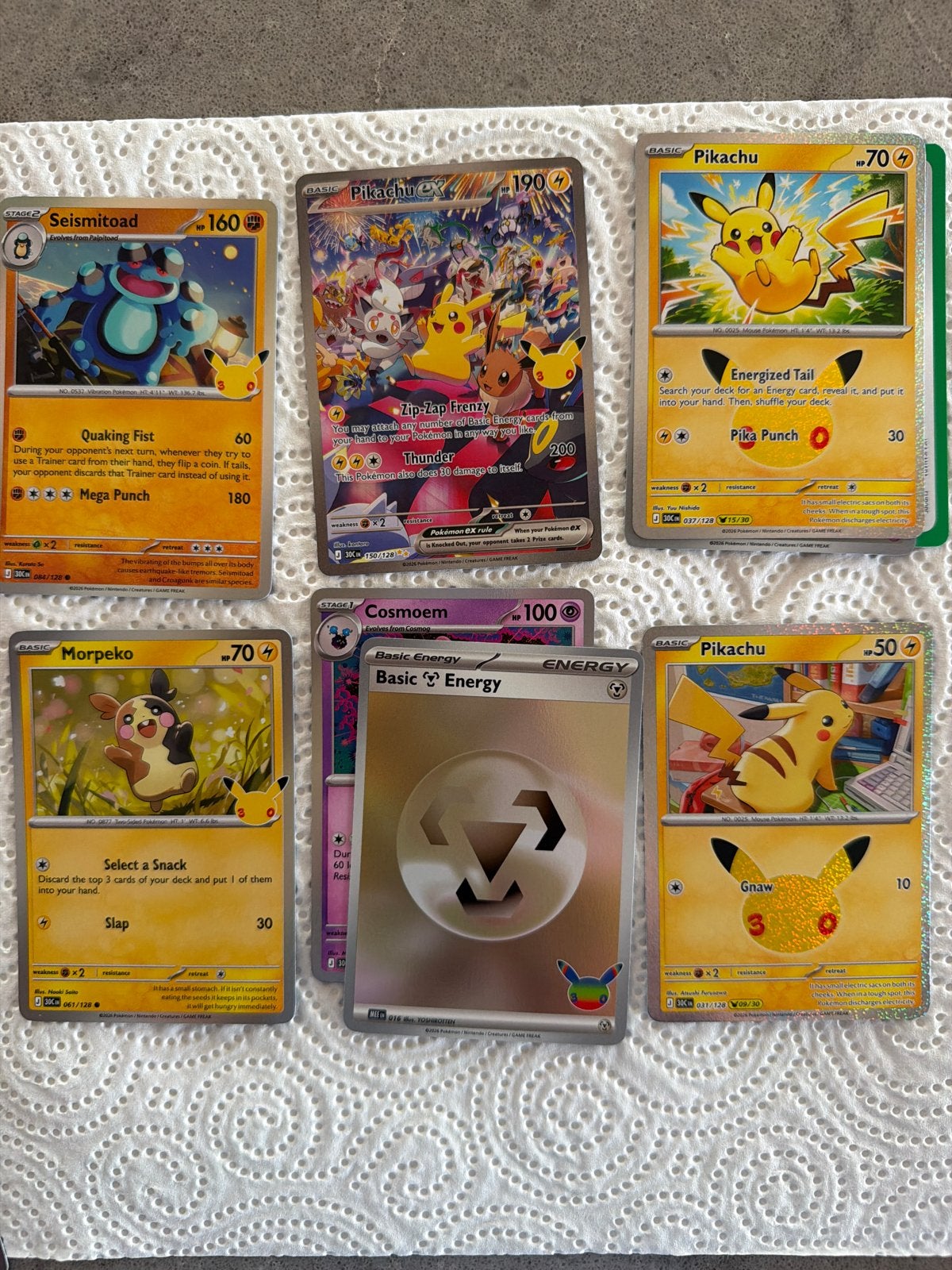Pokémon anniversary 30th celebration Pikachu,Morpeko, Ophalen of Verzenden, Zo goed als nieuw
