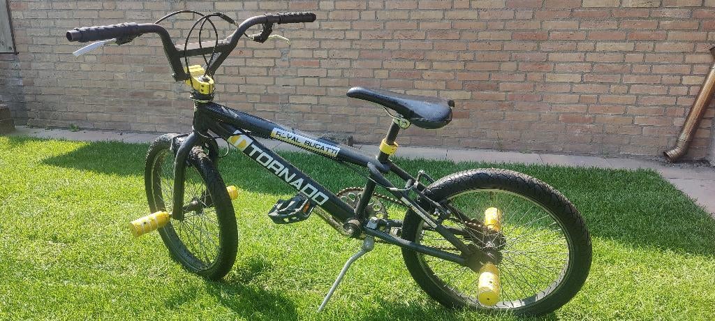 BMX CROSSFIETS ROYAL BUGATTI TORNADO, Fietsen en Brommers, Gebruikt, Staal, Velgrem, 20 tot 24 inch