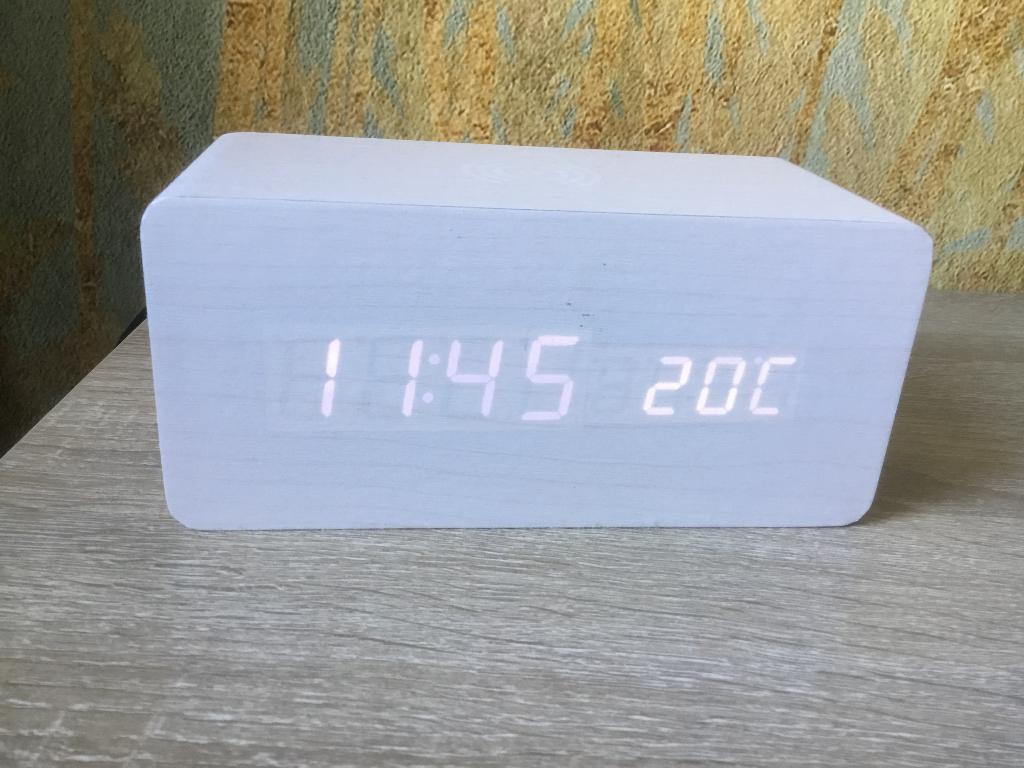 Elektrische wekker, Ophalen of Verzenden, Zo goed als nieuw, Digitaal