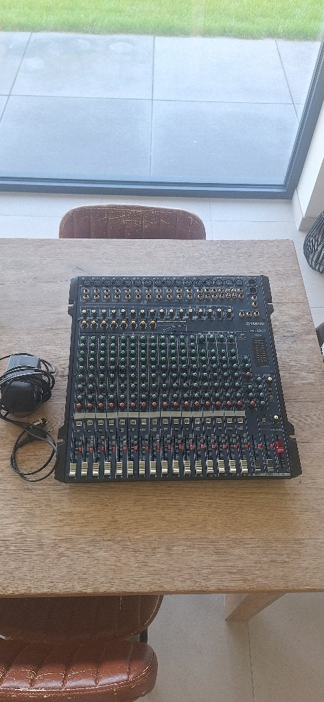 Yamaha MG206c, Ophalen of Verzenden, Gebruikt, 10 tot 20 kanalen, Microfooningang