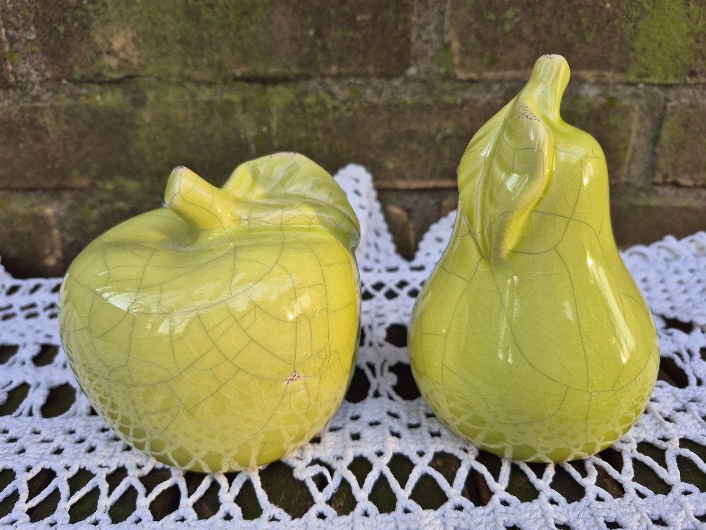 appel en peer, Huis en Inrichting, Woonaccessoires | Overige, Ophalen of Verzenden, Gebruikt, Groen, Steen/keramiek