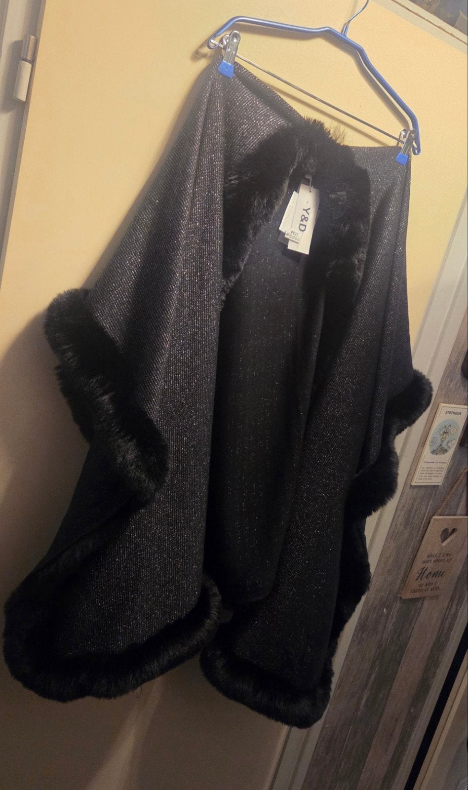 Y&D Poncho  Mantel met Bontrand - Nieuw met kaartje, Zwart, Maat 42/44 (L), Nieuw, Ophalen of Verzenden