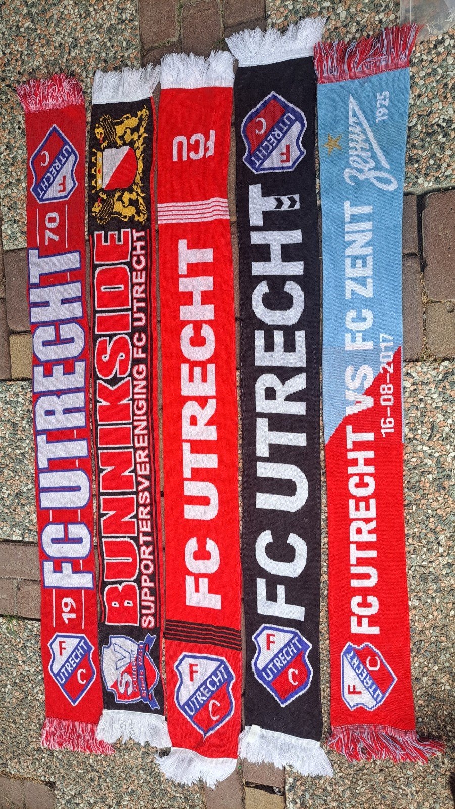 5 originele FC Utrecht sjaals - Collectors item, Ophalen of Verzenden, Gebruikt