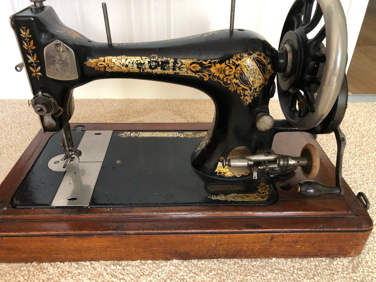 Vintage Singer naaimachine met houten beschermkap, Ophalen
