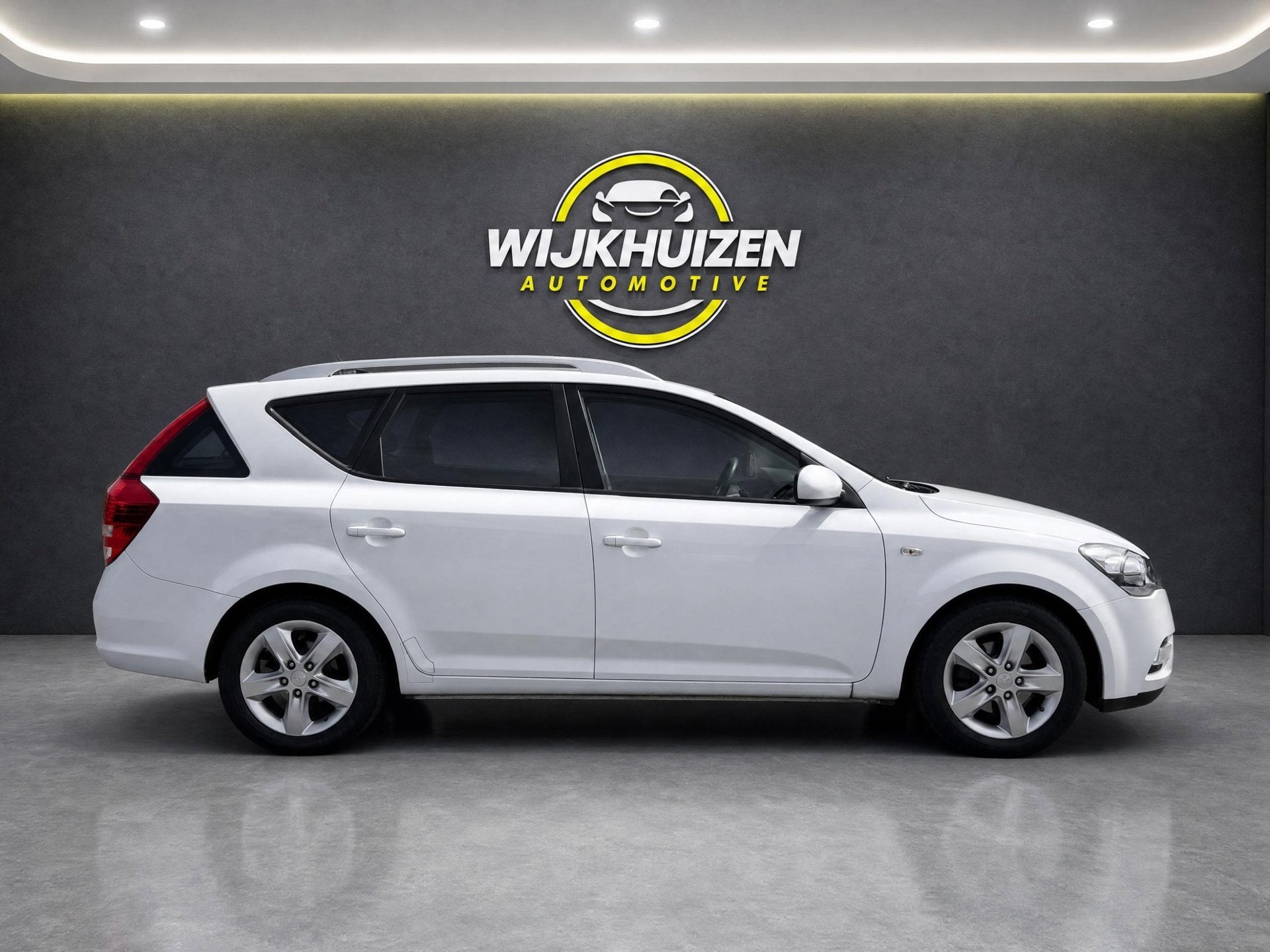 Kia Cee'd Sporty Wagon 1.4 CVVT X-ecutive met Climate ! Came, Voorwielaandrijving, Euro 5, Stof, Gebruikt